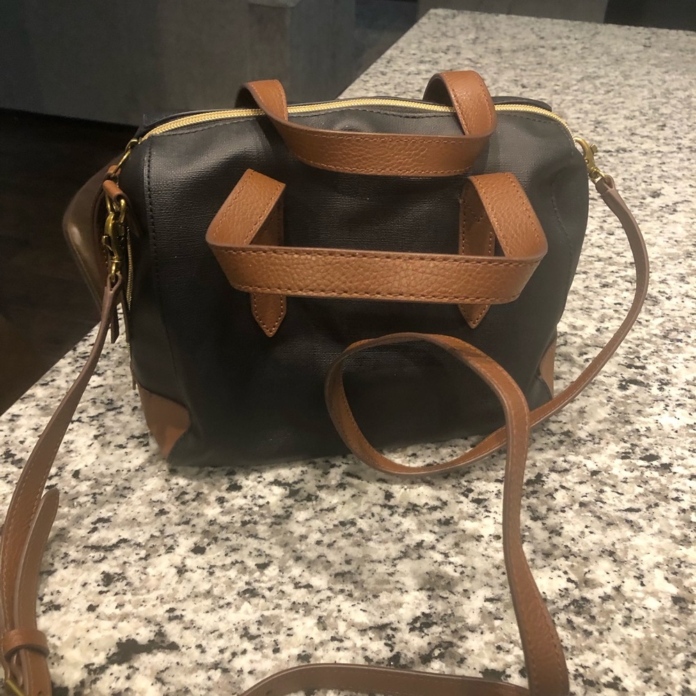 Fossil purse